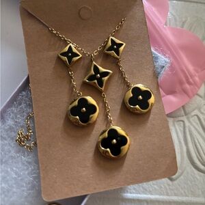 Stainless Steel Four Leaf Clover Set
Unbranded
Master quality